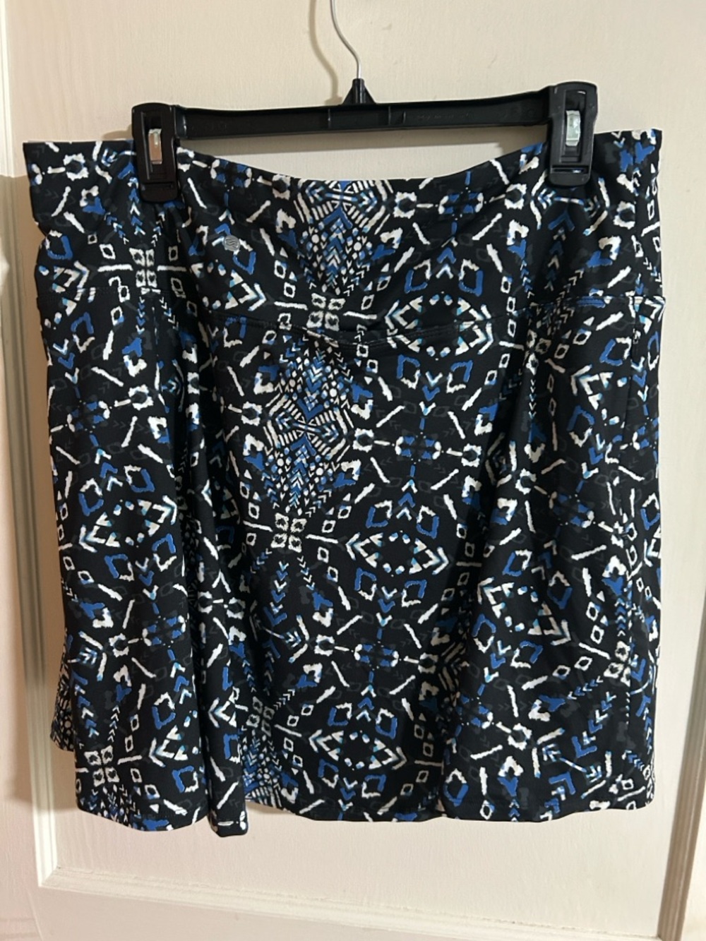 CALIA by Carrie Underwood Black, Blue & White Patterned Skort- XXL - Picture 4 of 8
